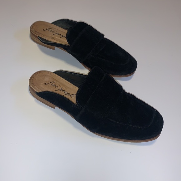 Free People Black Velvet and Leather Loafer Mules - Women’s Size 37 - Picture 4 of 8